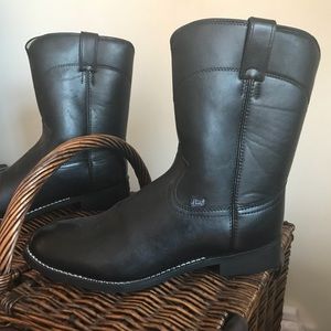 Men’s Leather Cowboy Boots by Justin